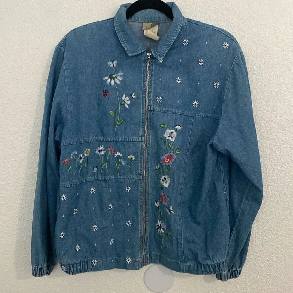 Vintage TEDDI pitiete- jean jacket with flower embroidery- Size PM